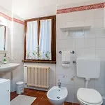 Pretty Apartment Como