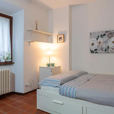 Guesthost - Pretty Apartment *