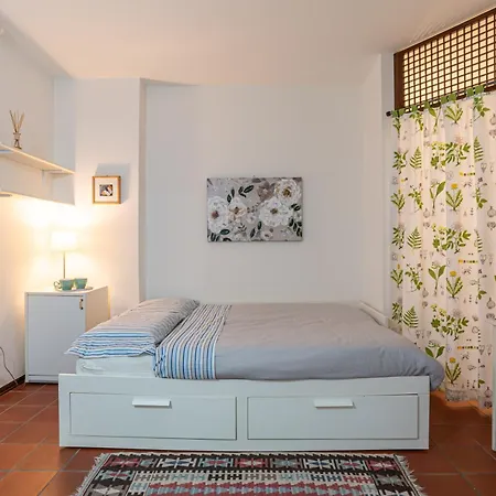 Guesthost - Pretty Apartmán